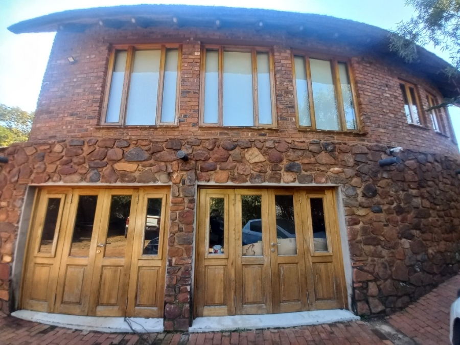 5 Bedroom Property for Sale in Broederstroom North West